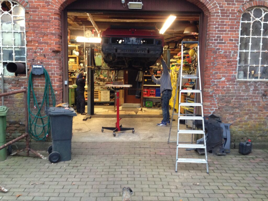 Leo schwebt - Tommy und Vadder kreiseln